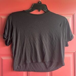 size small basic crop tee